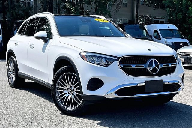 Used 2026 Mercedes-Benz GLC 300 4MATIC image 1