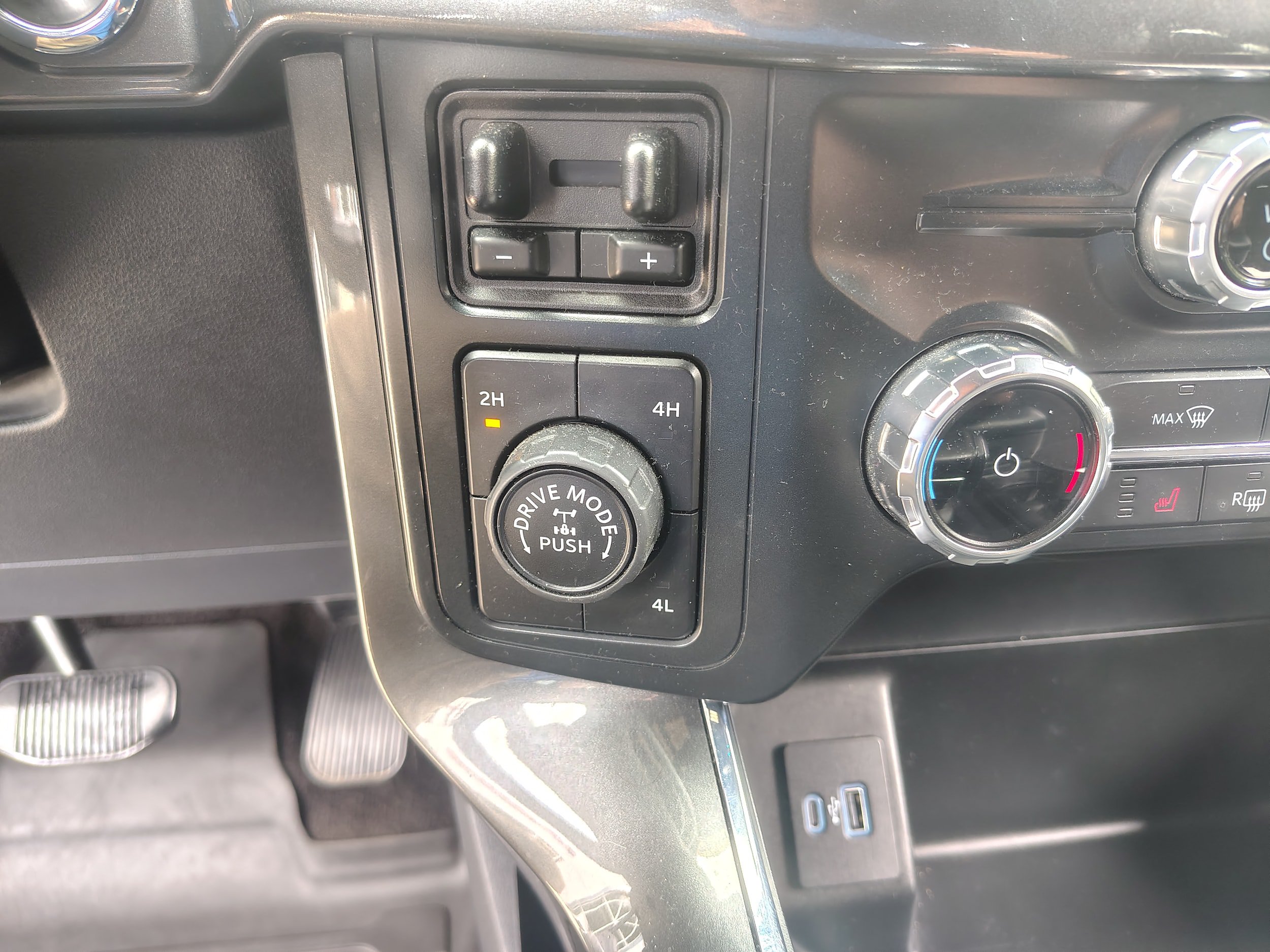 Used 2022 Ford F150 XLT w/ Equipment Group 302A High AWD/4WD image 33