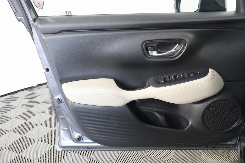 Used 2025 Honda HR-V LX image 10