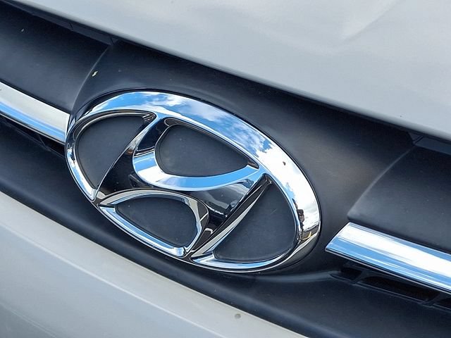 Used 2015 Hyundai Accent GLS w/ Option Group 02 FWD image 3