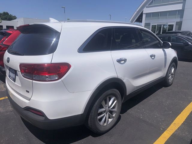 Used 2018 Kia Sorento FWD image 2
