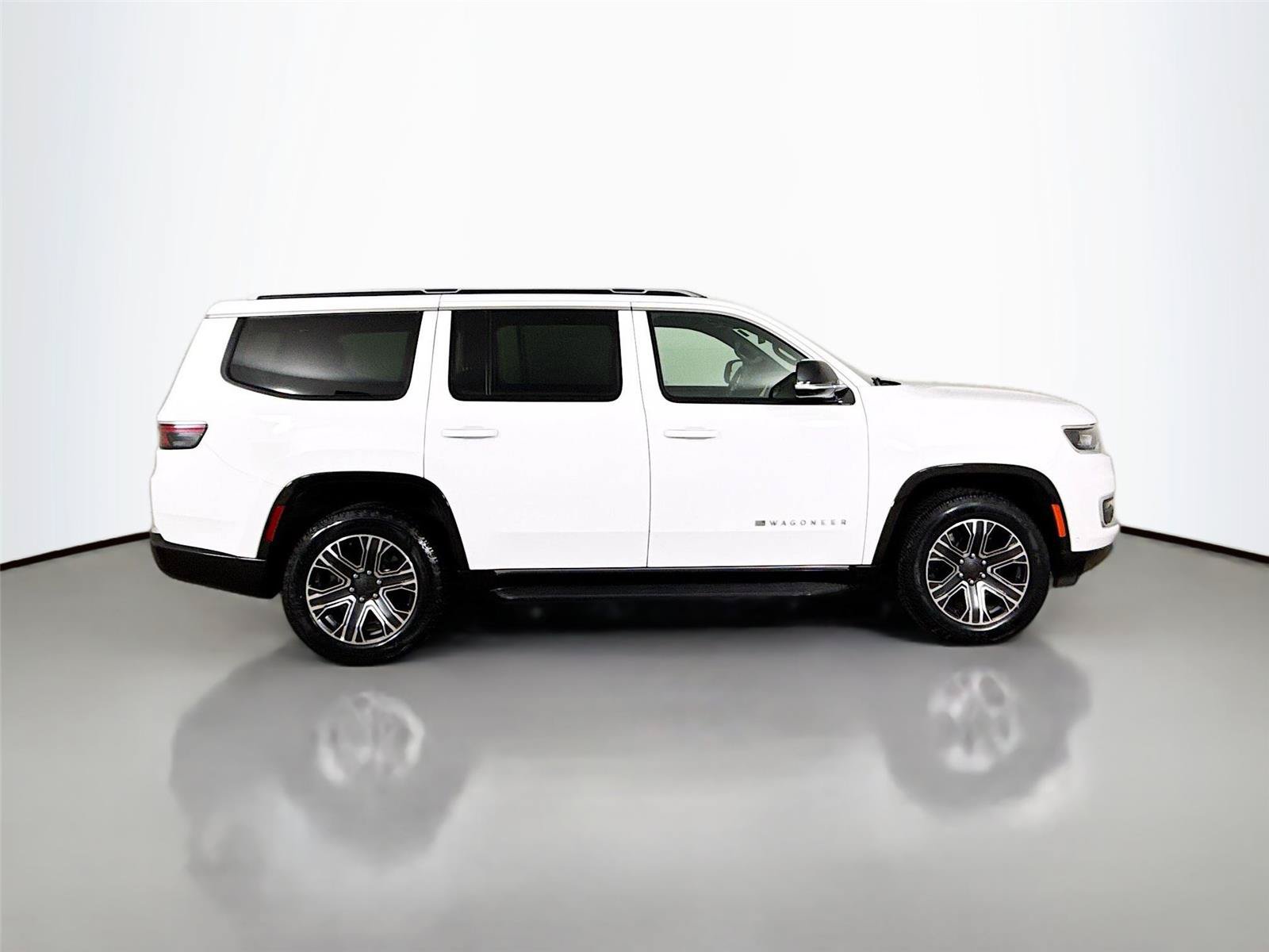 Used 2024 Jeep Wagoneer Series II AWD/4WD image 17