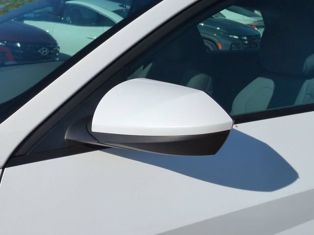 New 2026 Hyundai Elantra SE FWD image 12