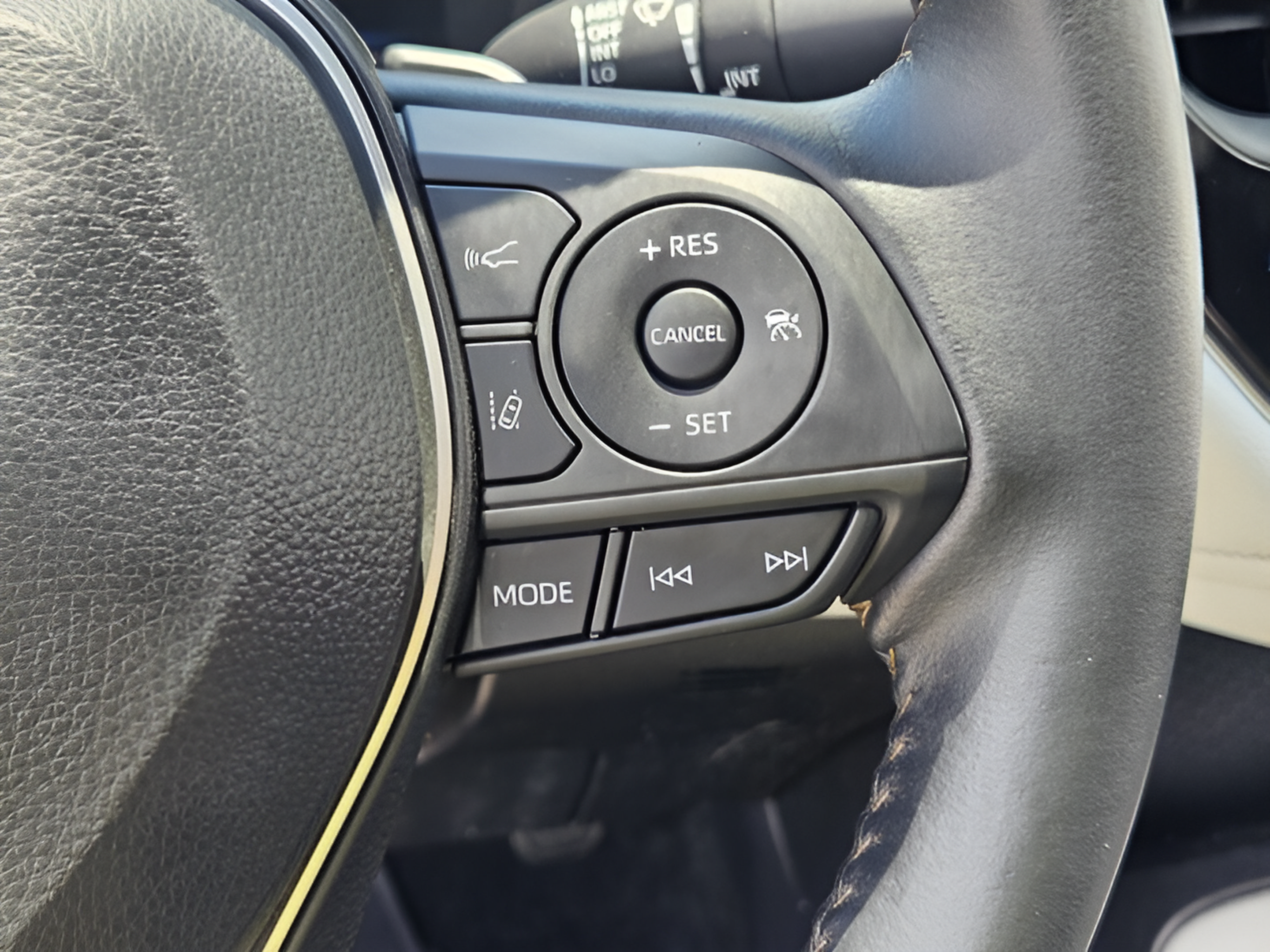 Used 2021 Toyota Corolla SE FWD image 20