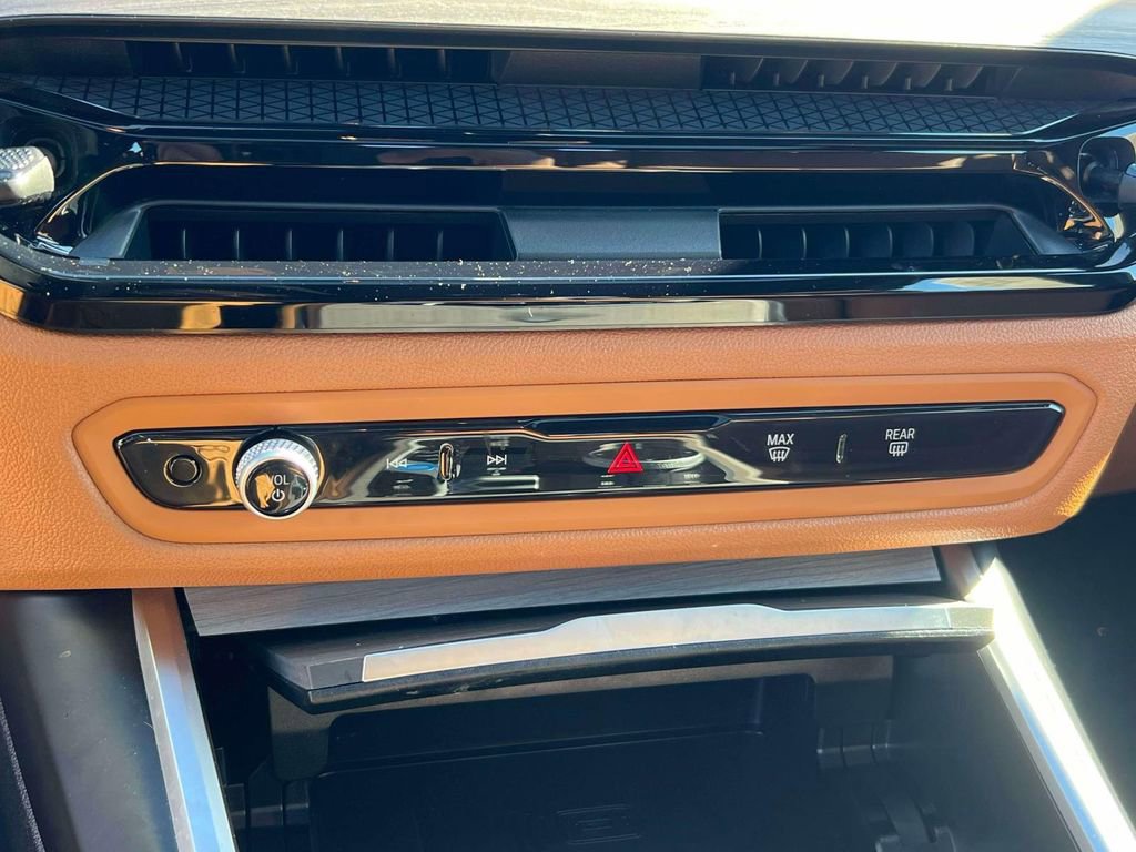 Used 2025 BMW i4 xDrive40i w/ Parking Assistance Package image 29