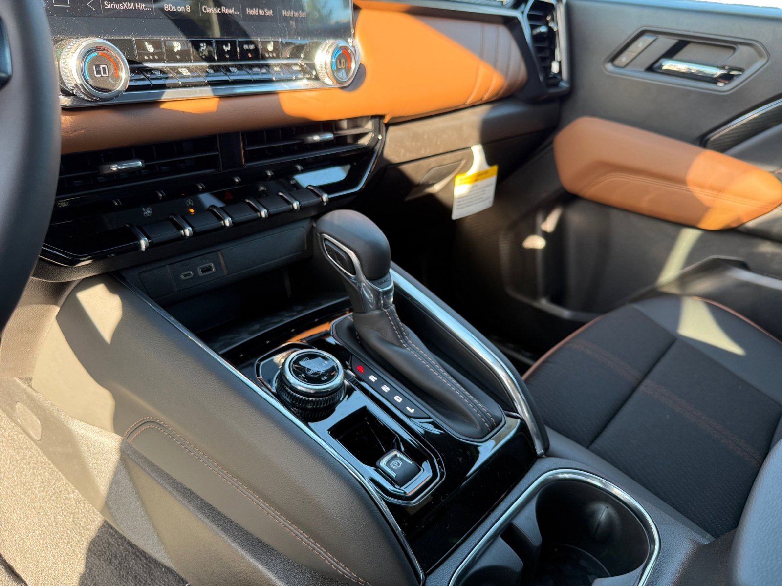 New 2026 GMC Canyon AT4 image 13