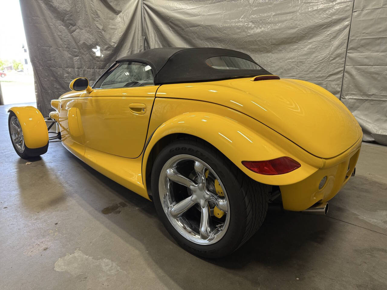 Used 1999 Plymouth Prowler RWD image 4