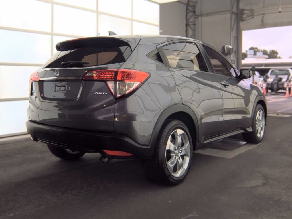 Used 2019 Honda HR-V LX image 3