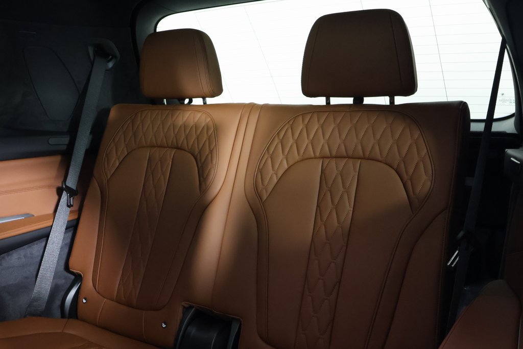 New 2027 BMW X7 M60i AWD/4WD image 7