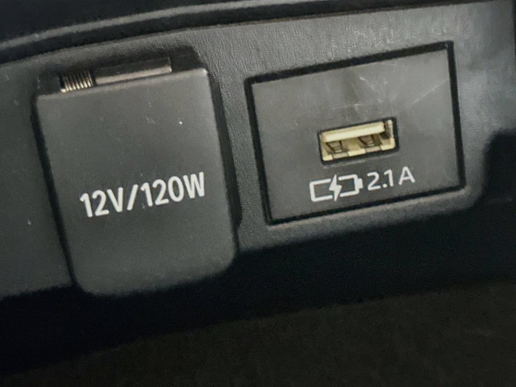 Used 2021 Toyota Corolla LE FWD image 30