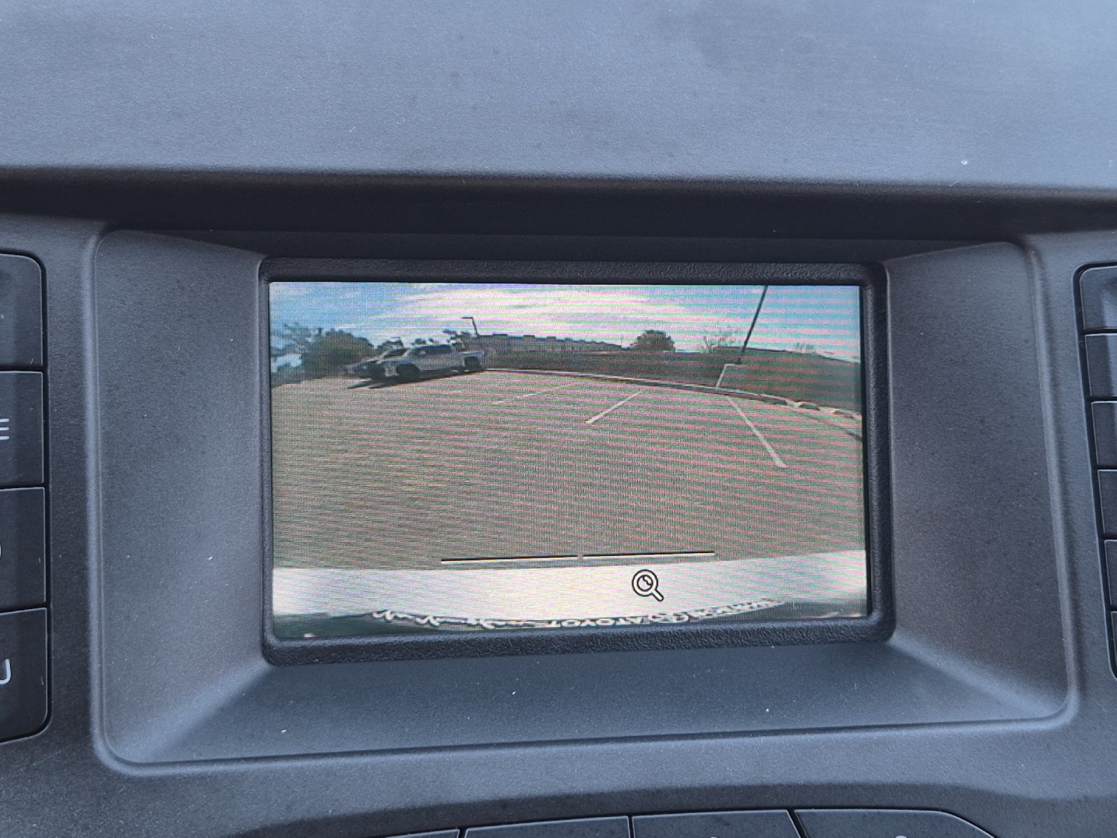 Used 2017 Ford Edge SE FWD image 17