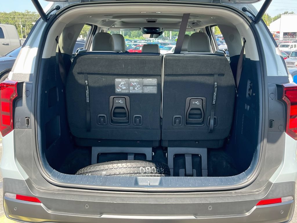 Used 2025 Kia Carnival SX w/ SX Dark Edition Package FWD image 26