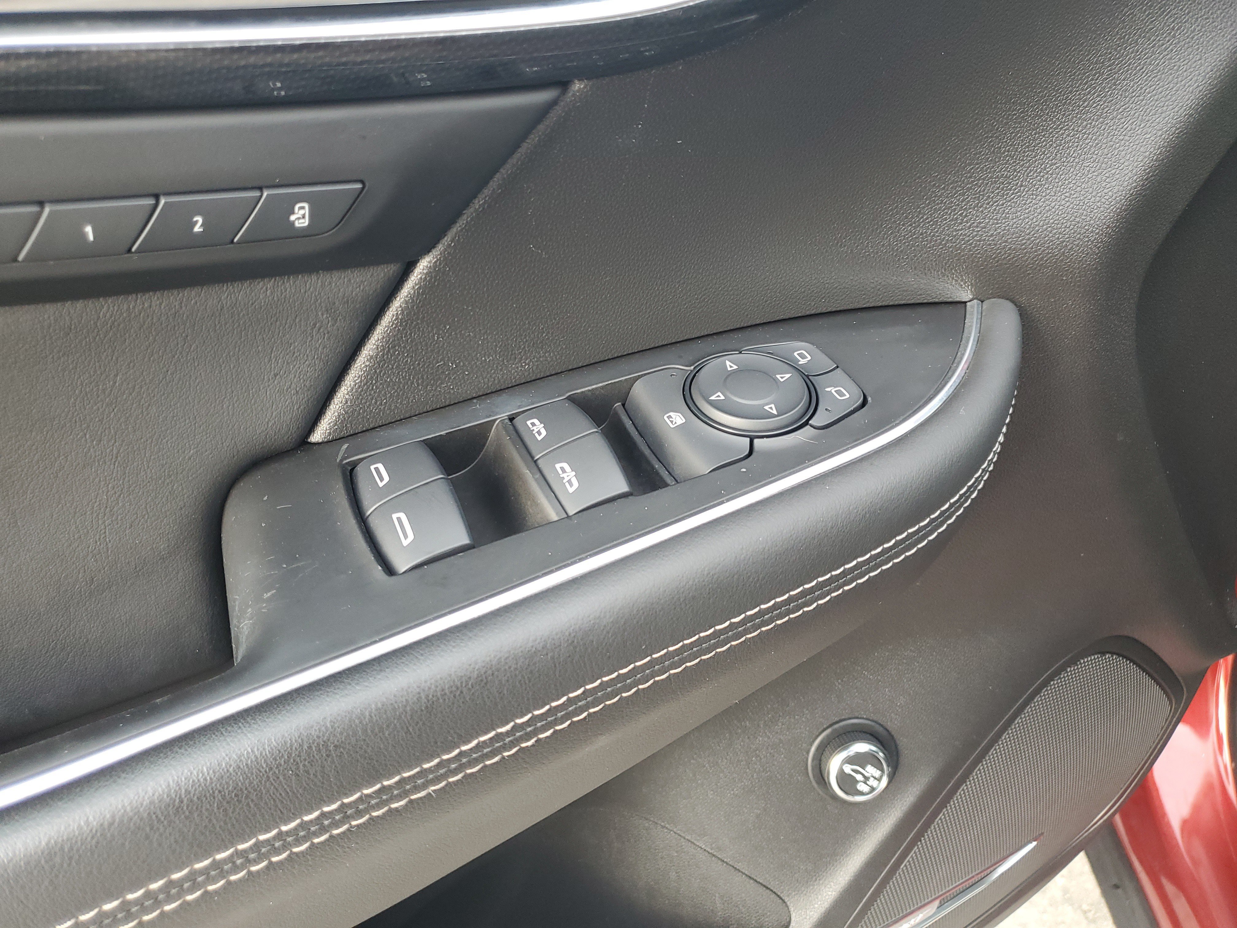 Used 2021 Buick Envision Essence w/ Technology Package I FWD image 21