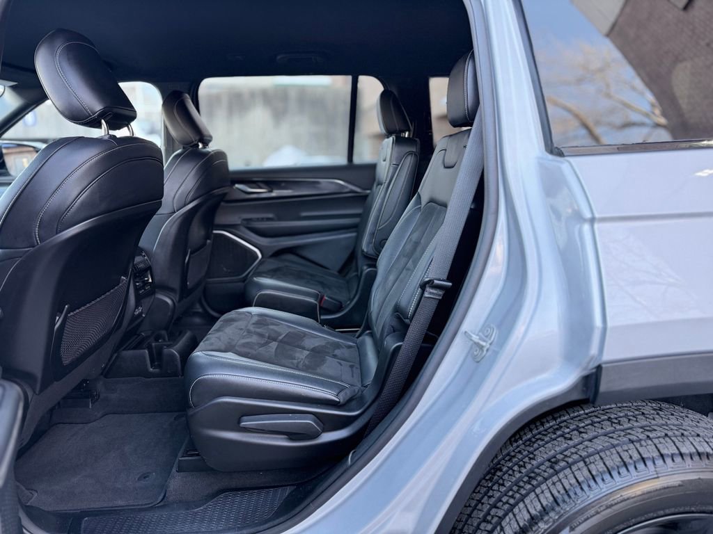 Used 2021 Jeep Grand Cherokee L Laredo image 19