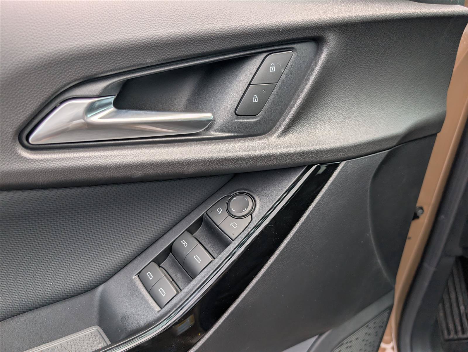 New 2027 Chevrolet Equinox LT FWD image 15