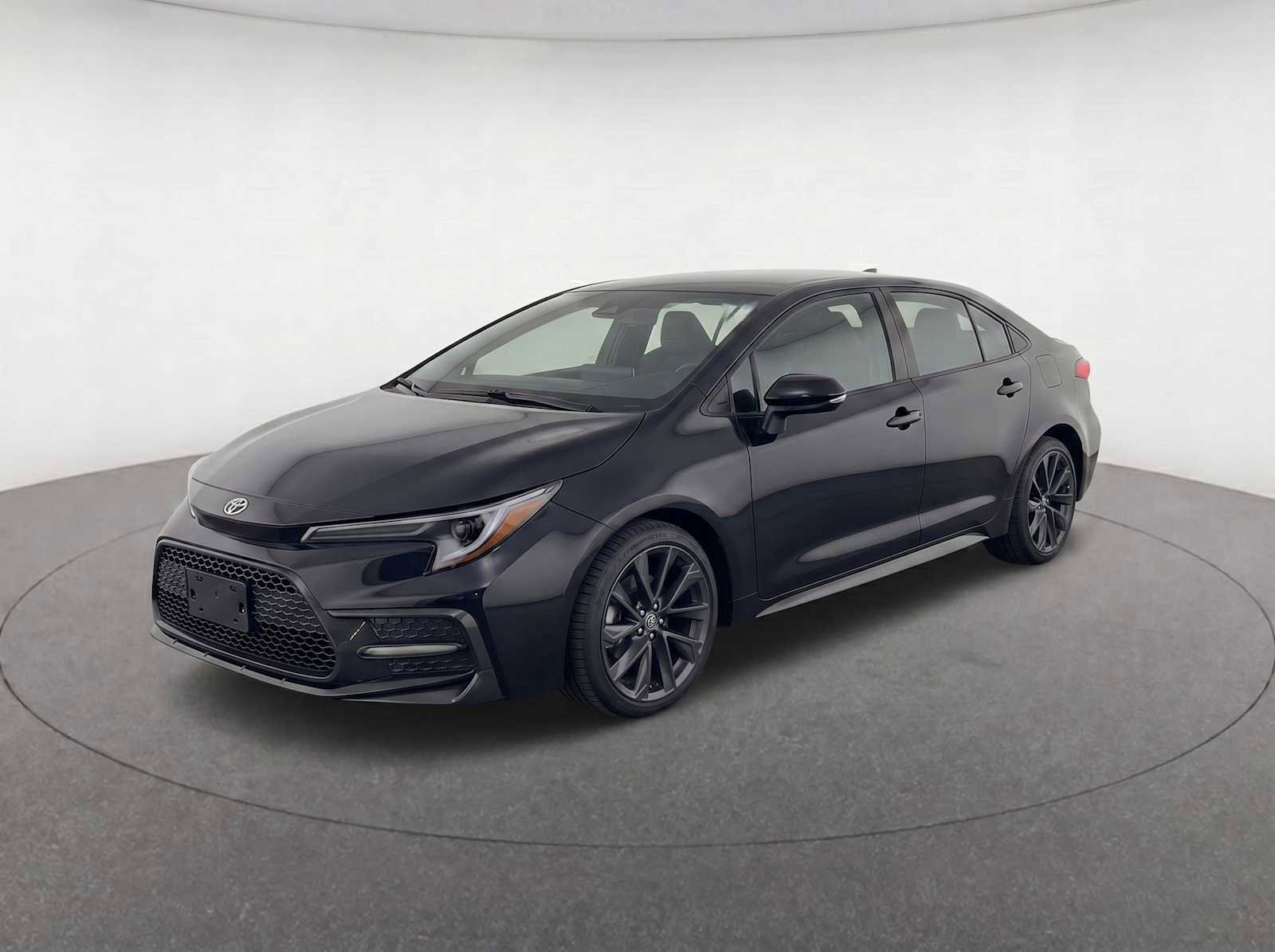 Used 2026 Toyota Corolla SE FWD image 1