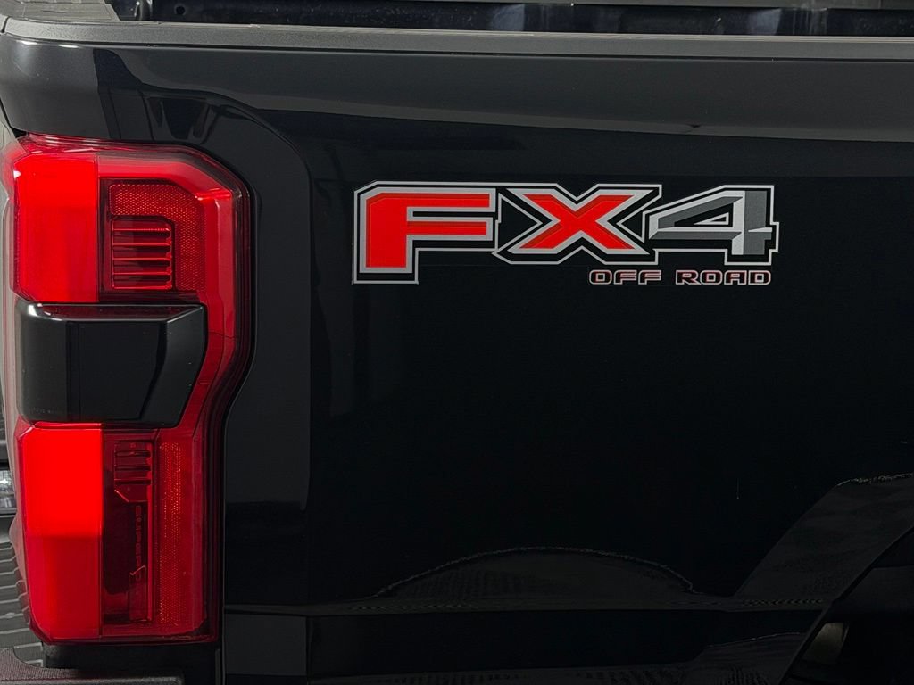 Used 2024 Ford F350 Platinum AWD/4WD image 12