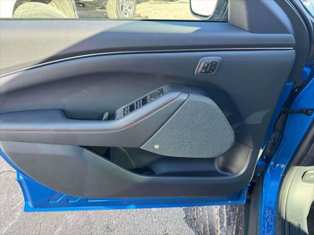 Used 2025 Ford Mustang Mach-E Premium w/ Sport Appearance Package image 15