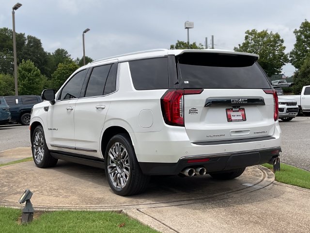 Used 2023 GMC Yukon Denali Ultimate AWD/4WD image 5