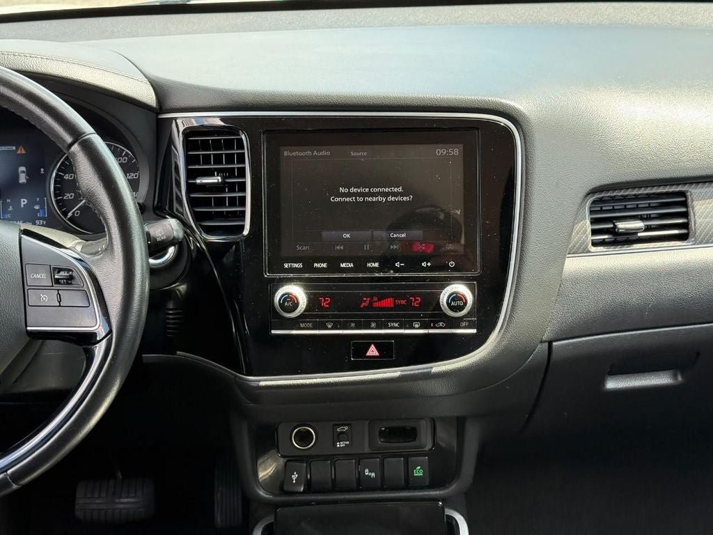 Used 2020 Mitsubishi Outlander ES AWD/4WD image 14