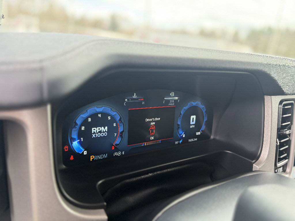 Used 2025 Ford Bronco Outer Banks w/ Sasquatch Package AWD/4WD image 14