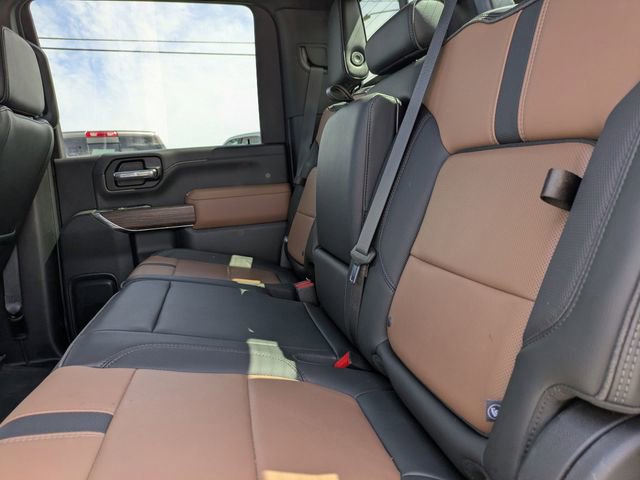 Used 2023 Chevrolet Silverado 2500 High Country w/ LPO, Hitch Package AWD/4WD image 15