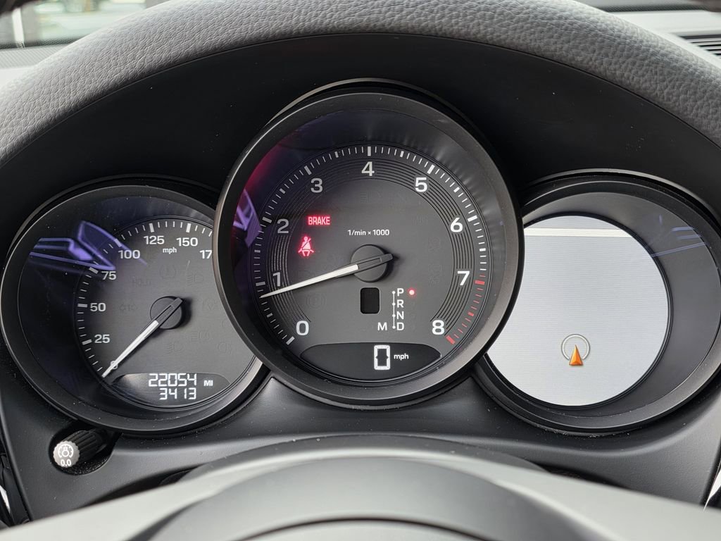 Certified 2023 Porsche Macan Turbo image 14