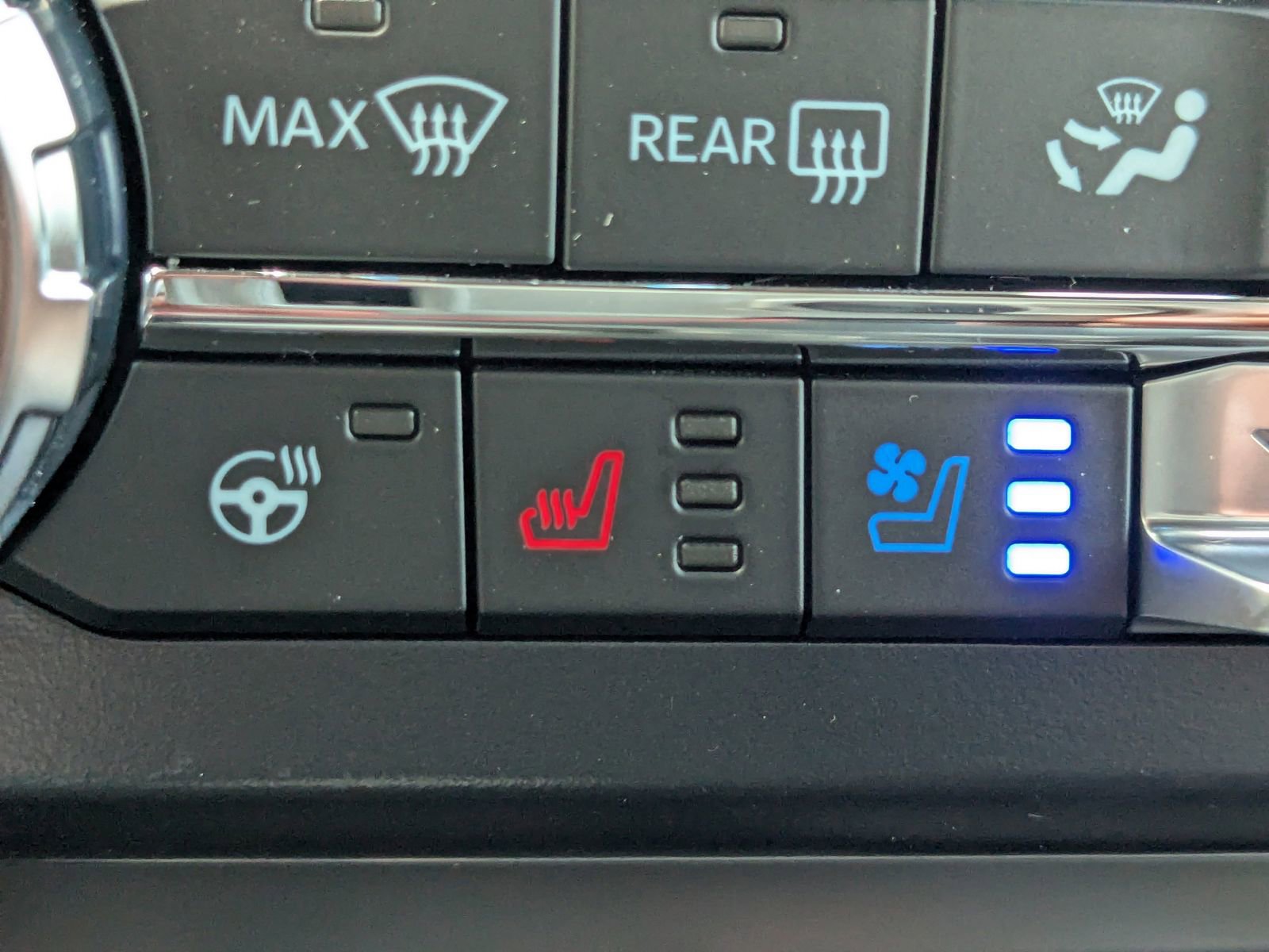 New 2025 Ford F350 King Ranch w/ Chrome Package image 24