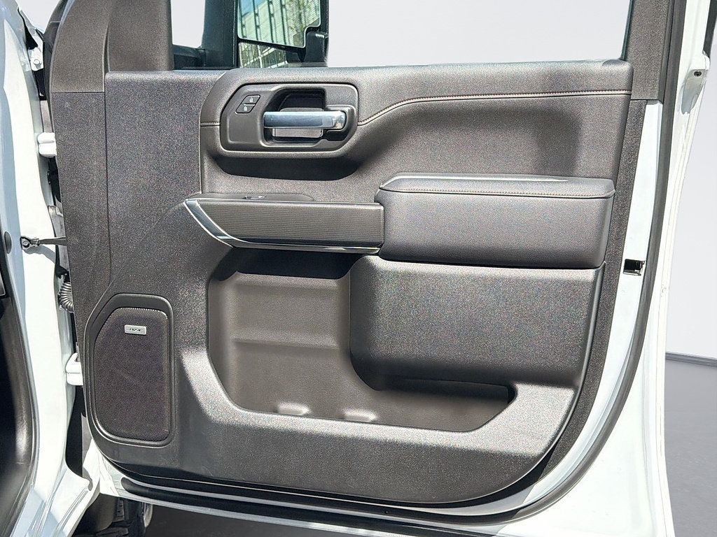 Used 2022 GMC Sierra 2500 AT4 w/ AT4 Premium Plus Package AWD/4WD image 30