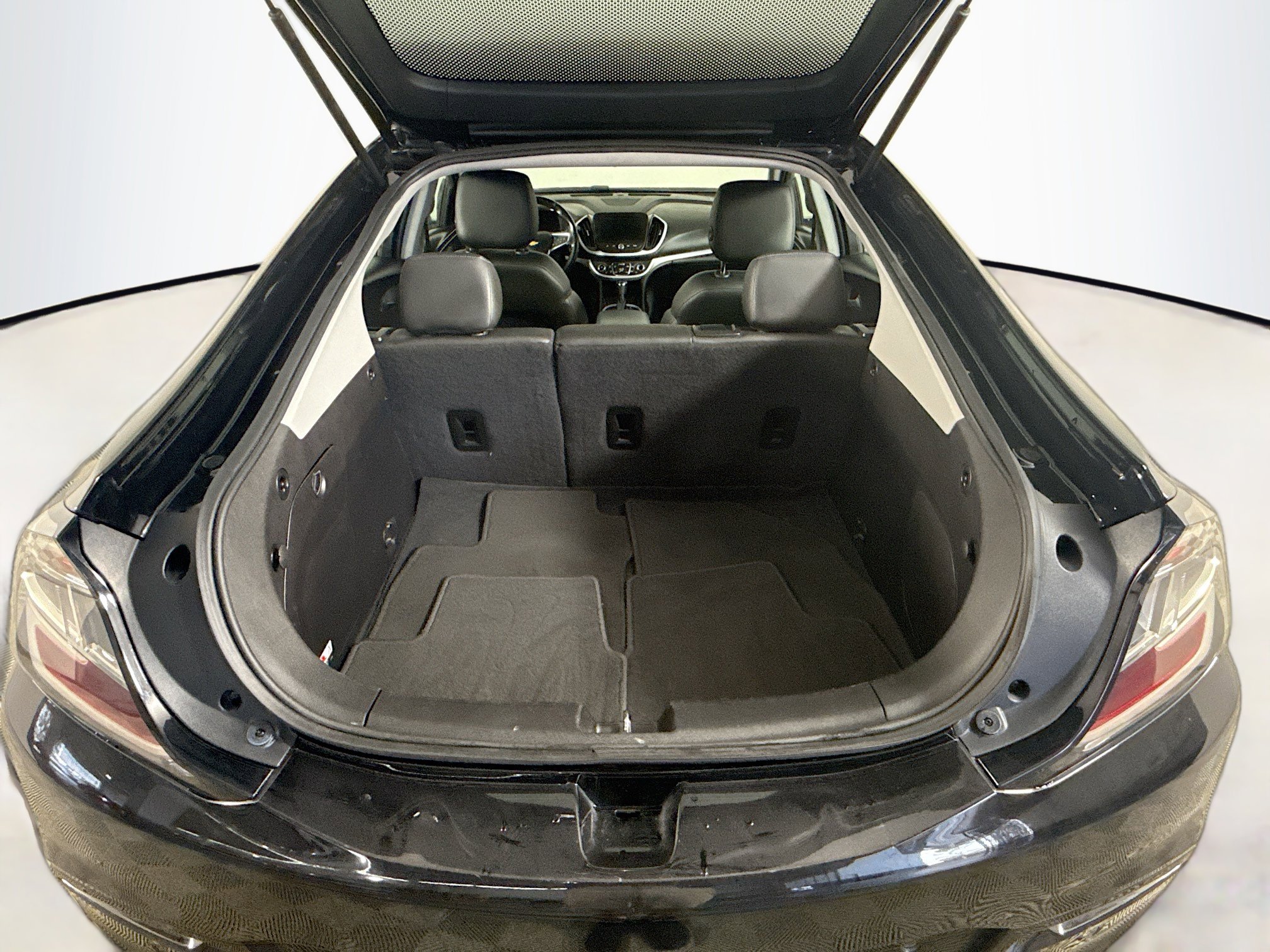 Used 2018 Chevrolet Volt LT w/ LT Driver Confidence Package image 35