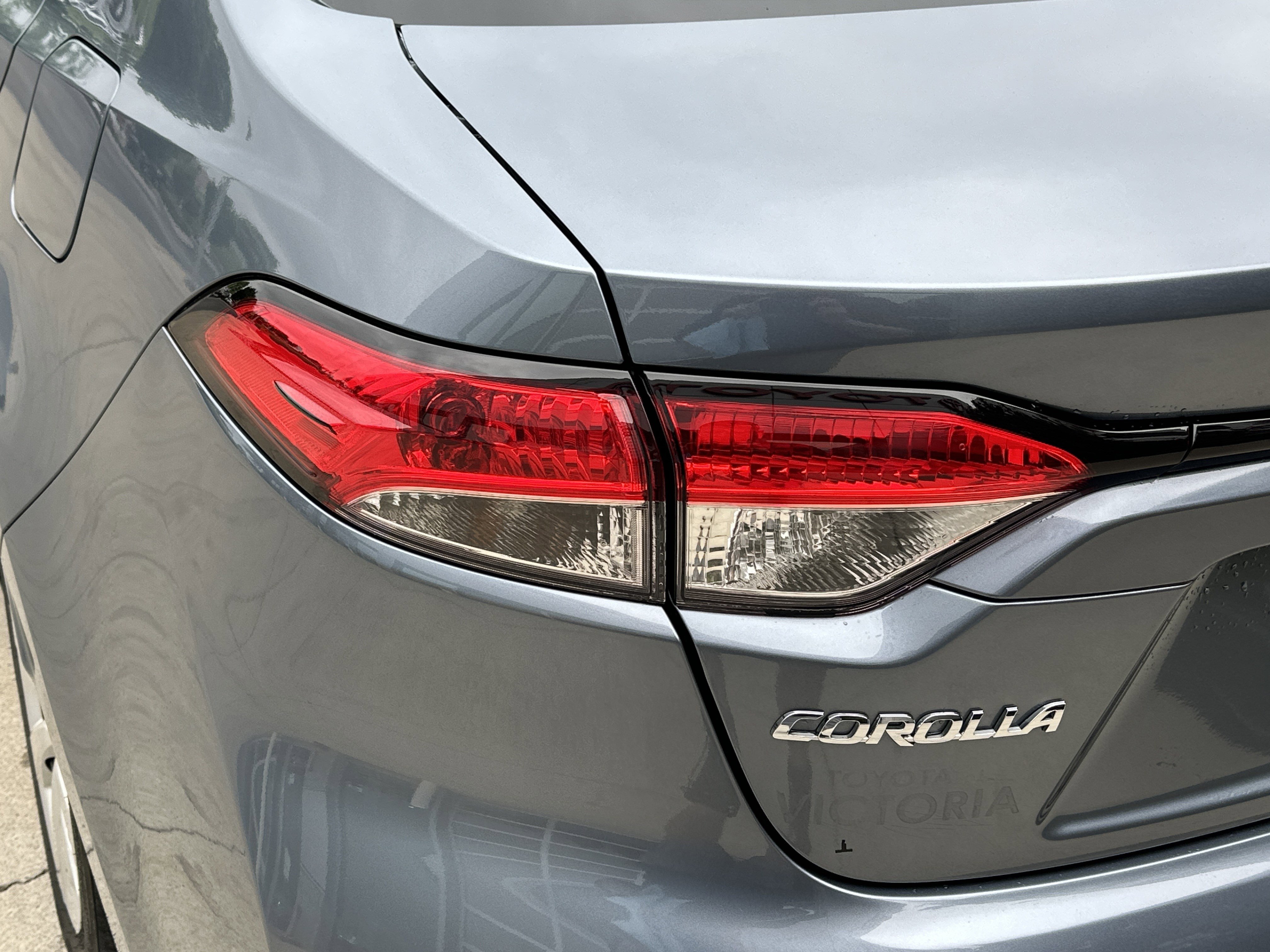 Used 2025 Toyota Corolla LE FWD image 12