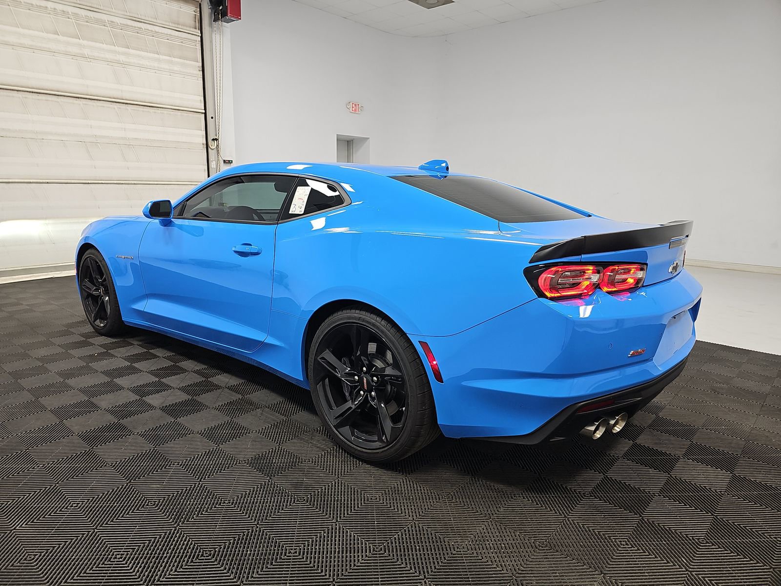Used 2023 Chevrolet Camaro SS RWD image 7