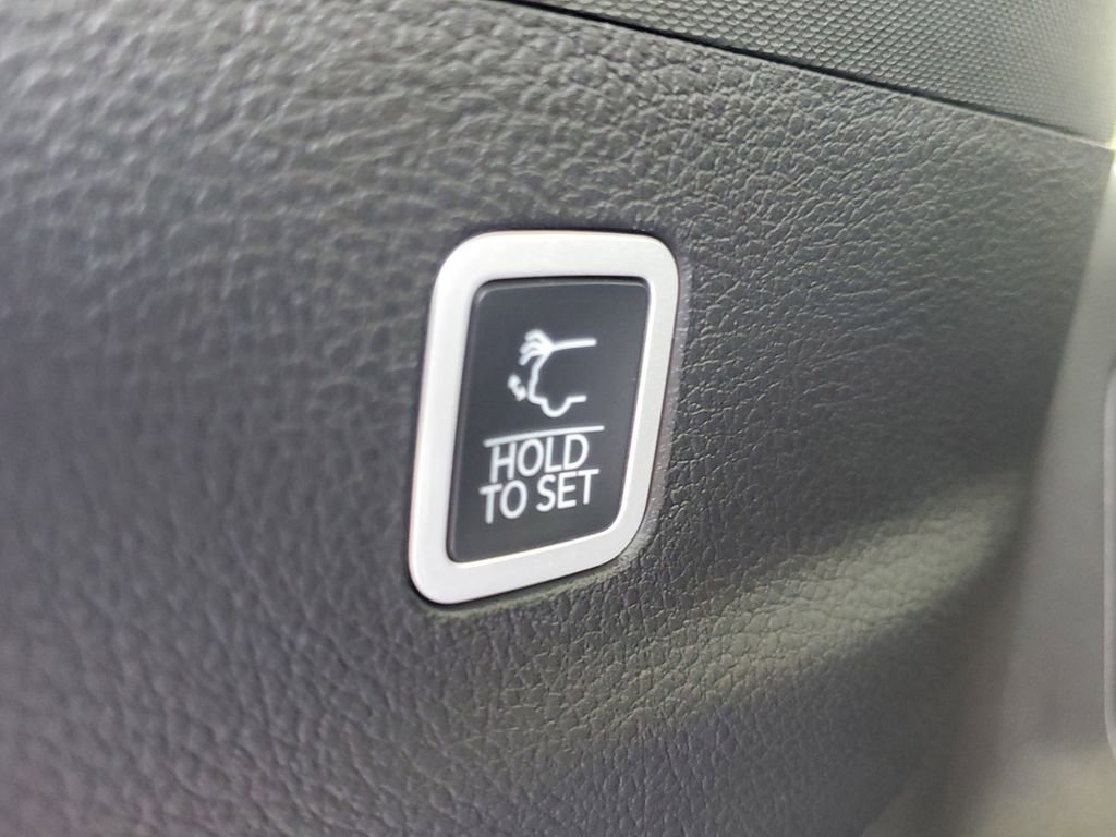 New 2025 Jeep Wagoneer L Series II w/ Convenience Group I image 9