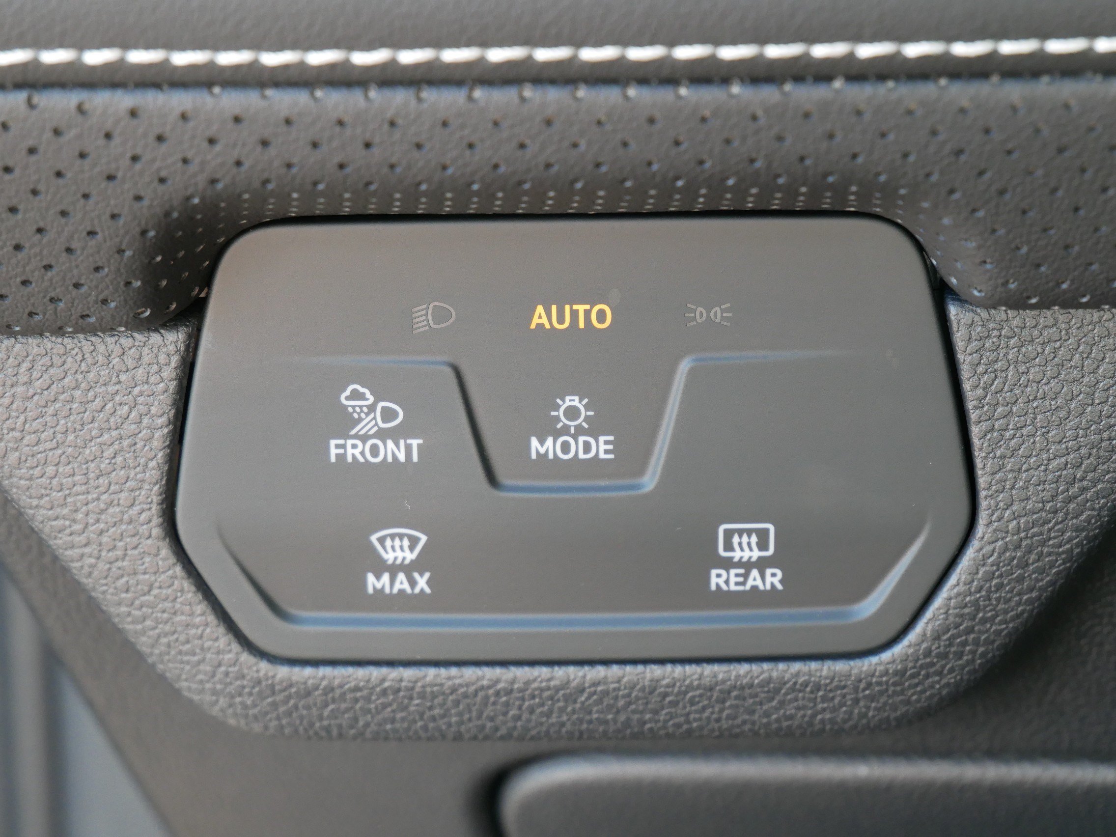 Certified 2026 Volkswagen Atlas SEL Premium R-Line AWD/4WD image 26