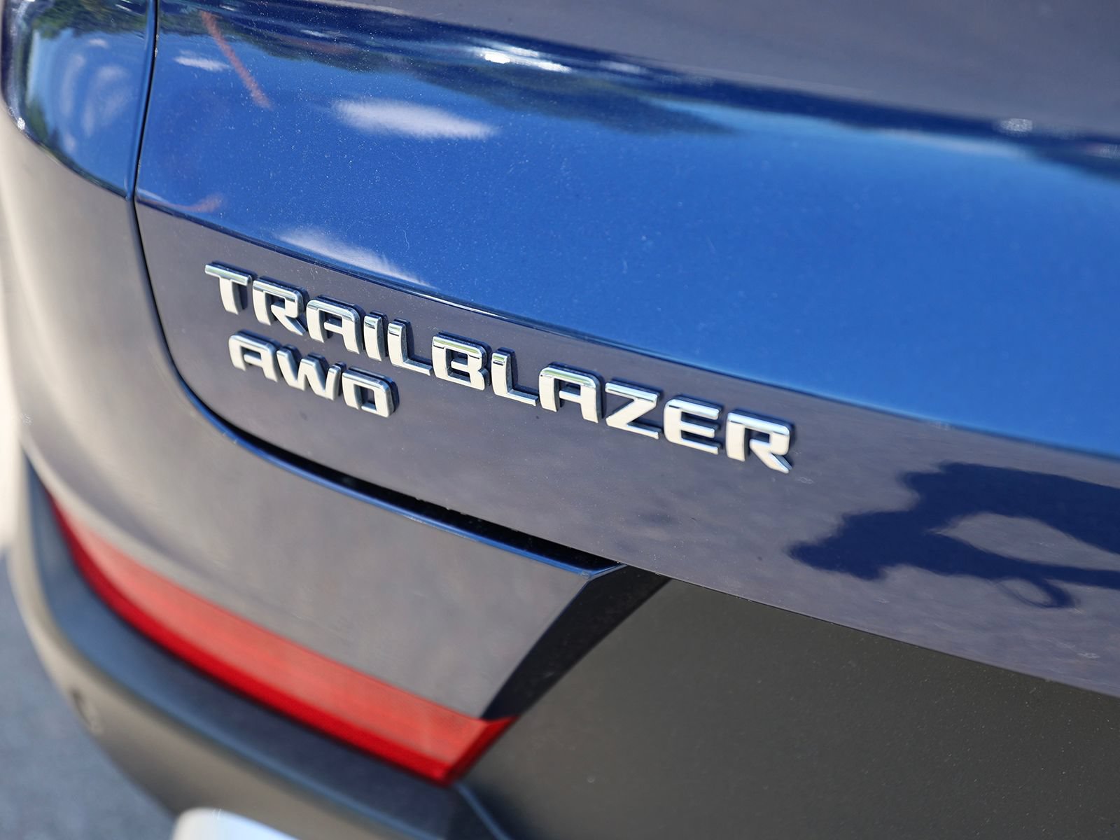 Used 2023 Chevrolet TrailBlazer LT w/ Convenience Package AWD/4WD image 9