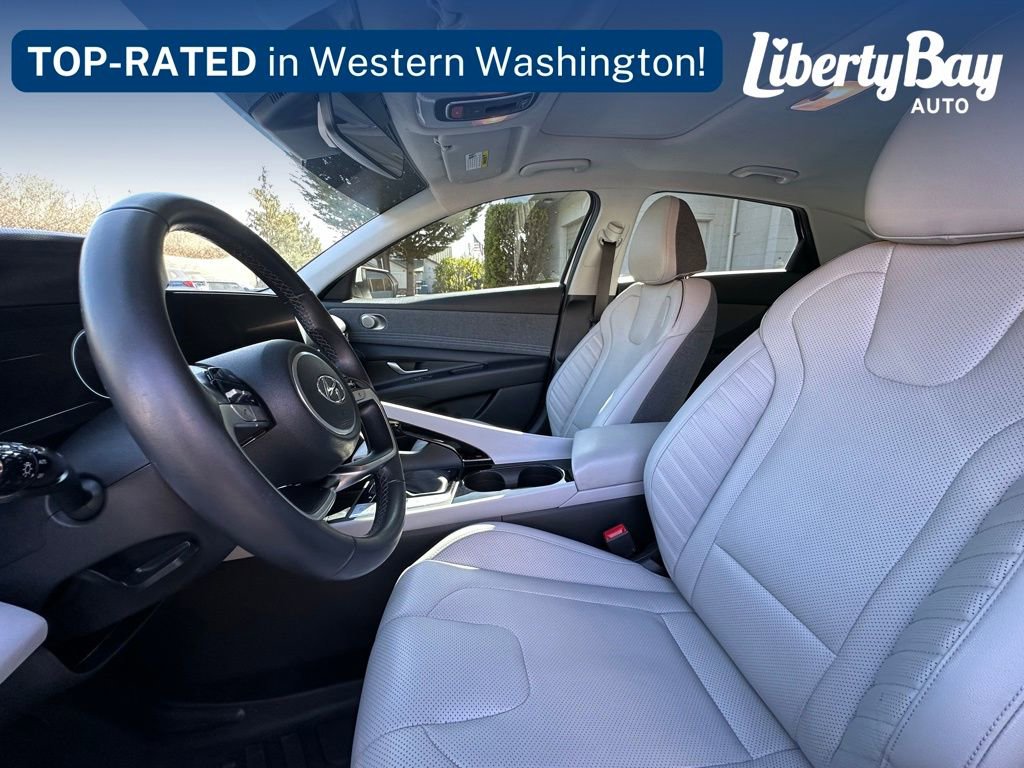 Used 2023 Hyundai Elantra Limited image 13
