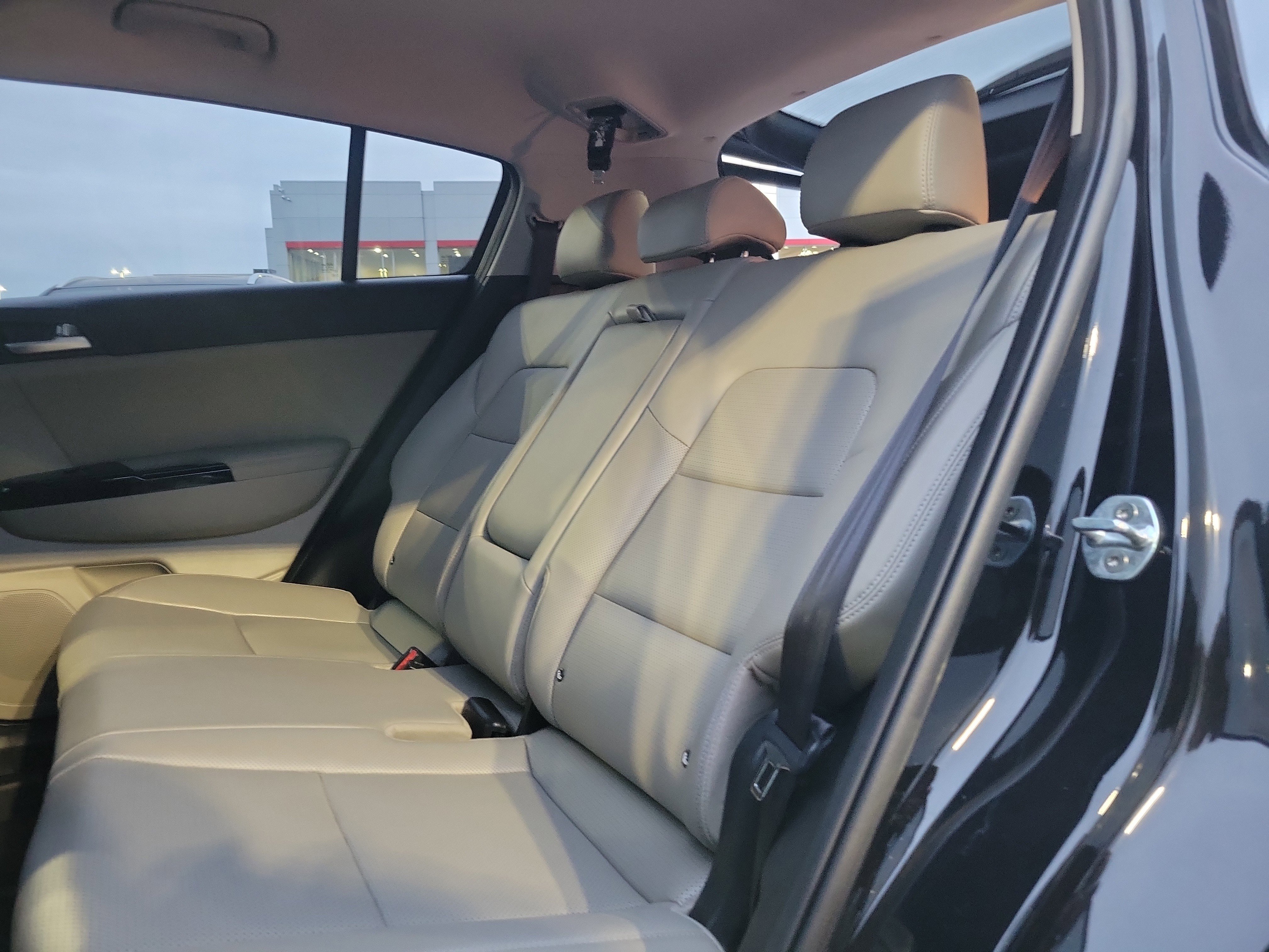 Used 2021 Kia Sportage EX image 11