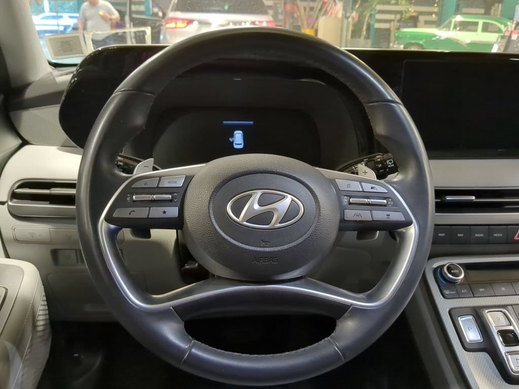 Used 2023 Hyundai Palisade SEL AWD/4WD image 2