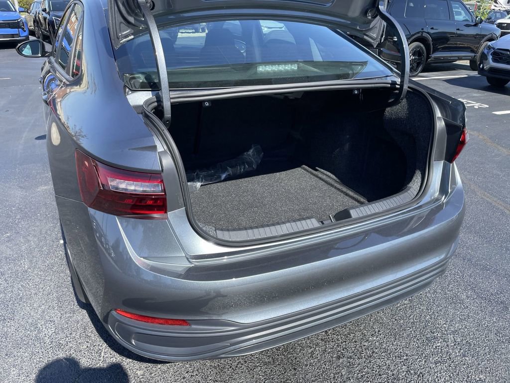 Used 2025 Volkswagen Jetta Sport image 33