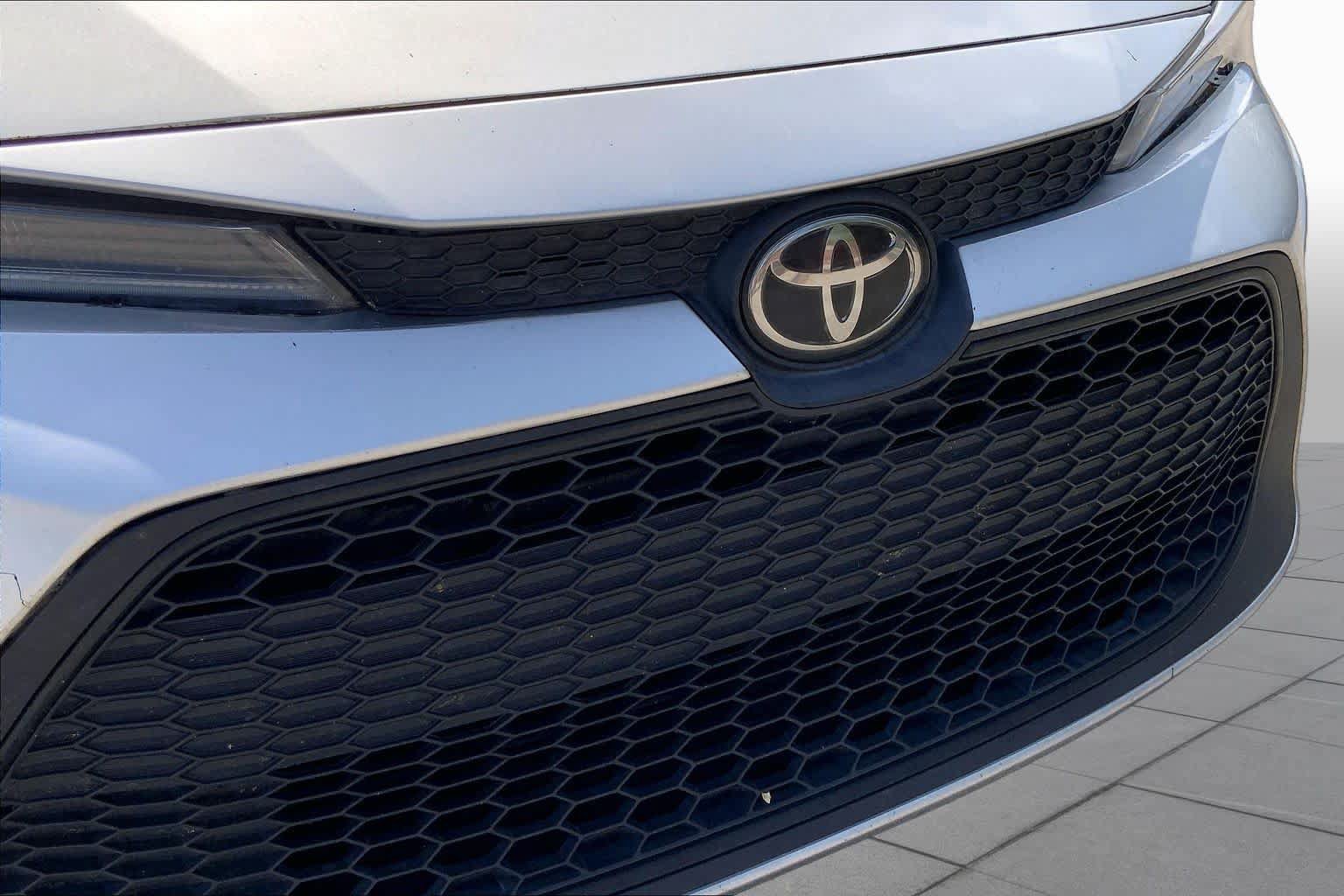 Used 2021 Toyota Corolla LE FWD image 29