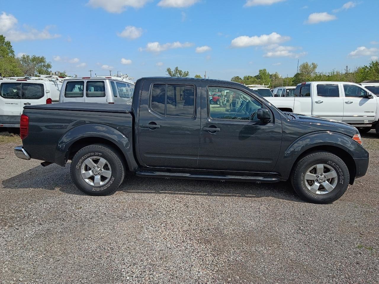 Used 2012 Nissan Frontier SV RWD image 4