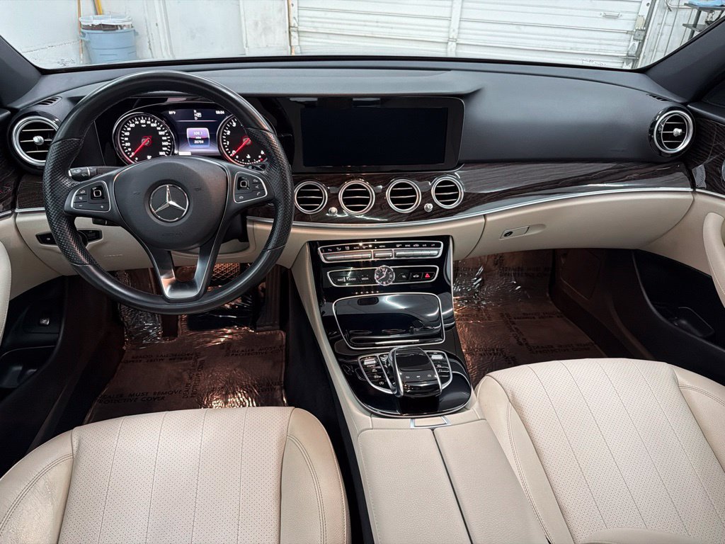 Used 2018 Mercedes-Benz E 300 image 26