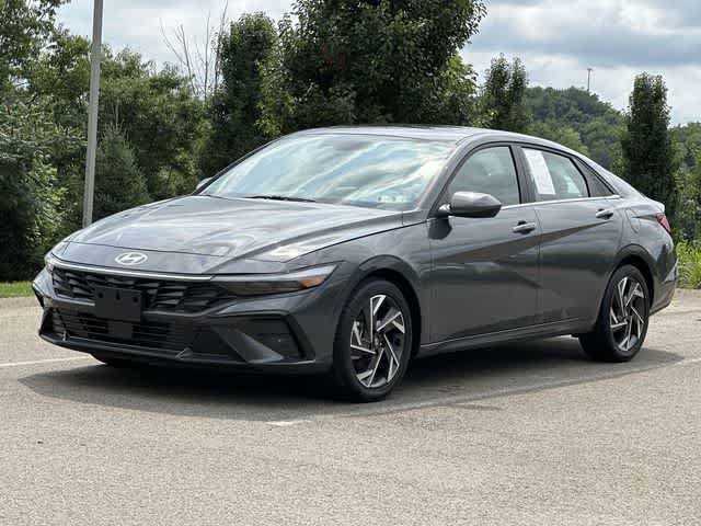 Used 2024 Hyundai Elantra SEL w/ Convenience Package