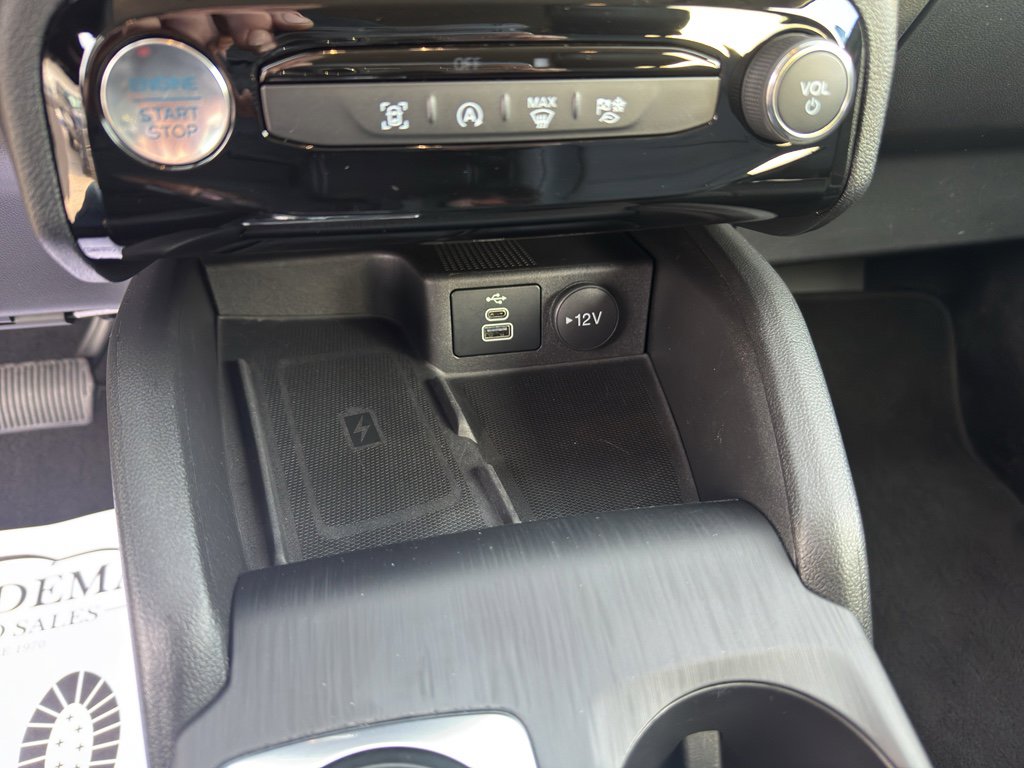 Used 2025 Ford Escape Platinum image 22