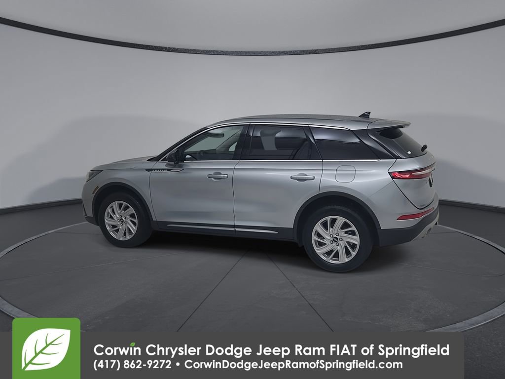 Used 2023 Lincoln Corsair AWD w/ Towing Package image 10