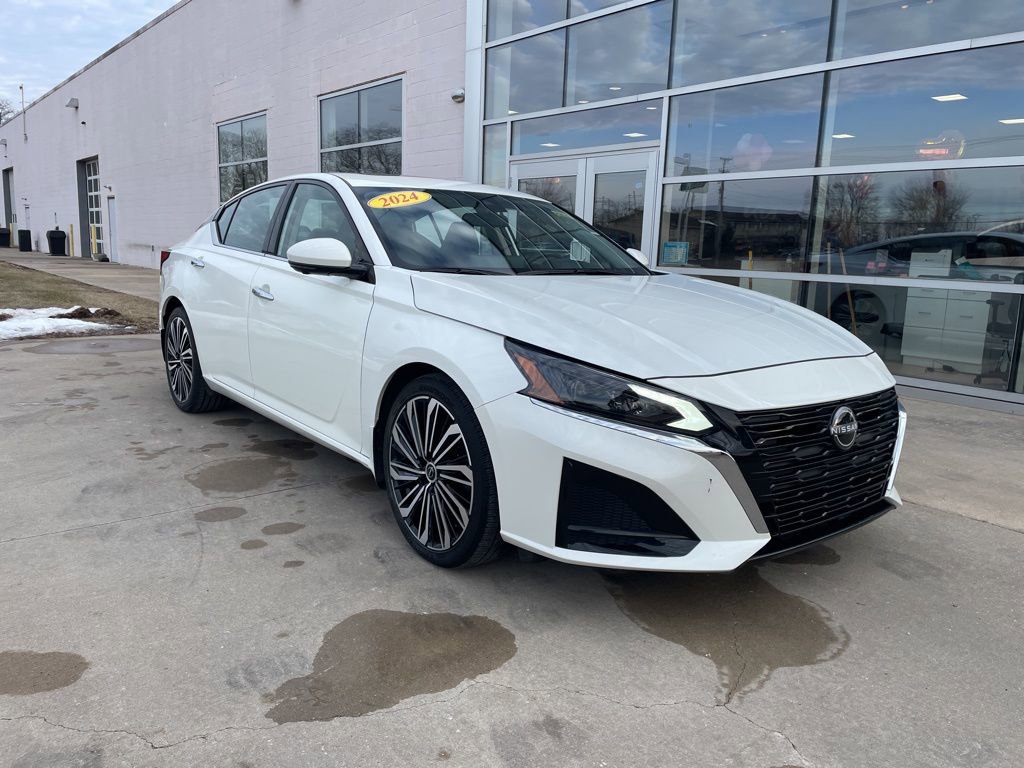 Used 2024 Nissan Altima 2.5 SL image 1