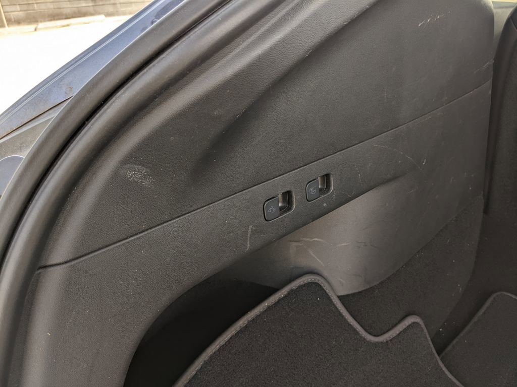 Used 2020 Tesla Model Y Long Range image 28