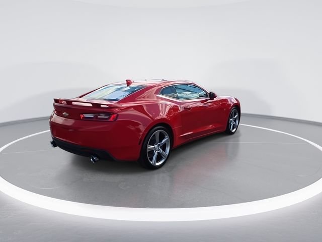 Used 2018 Chevrolet Camaro SS RWD image 4