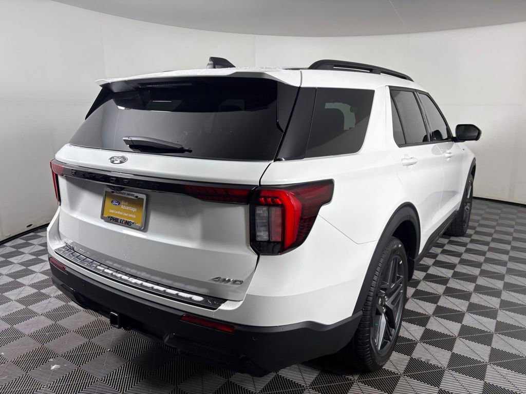 Certified 2025 Ford Explorer ST-Line w/ Premium Package image 7