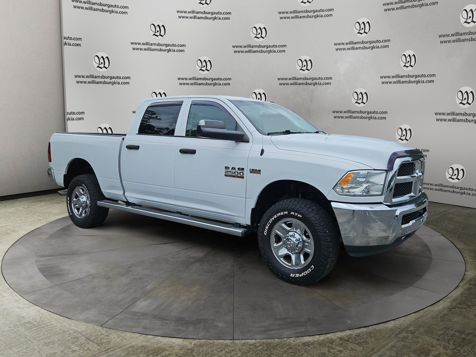 Used 2017 RAM 2500 Tradesman w/ Chrome Appearance Group AWD/4WD image 7